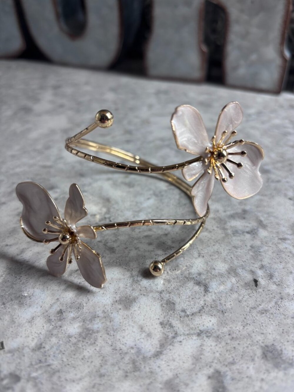 Flor Cuff - White